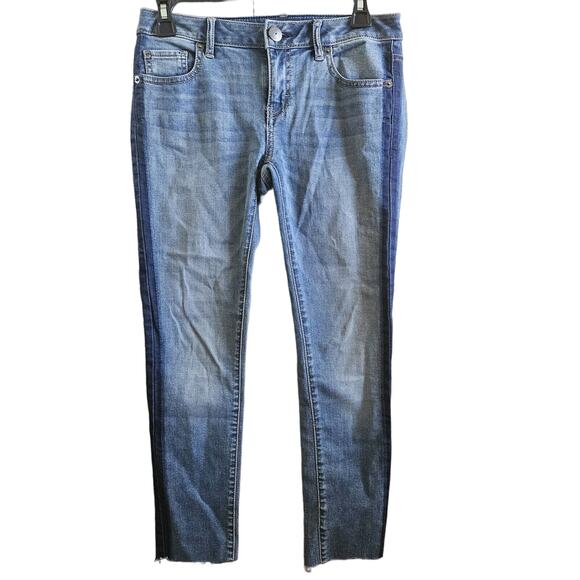 Medium Wash Raw Hem Skinny Jeans Size 24 - Picture 1 of 4